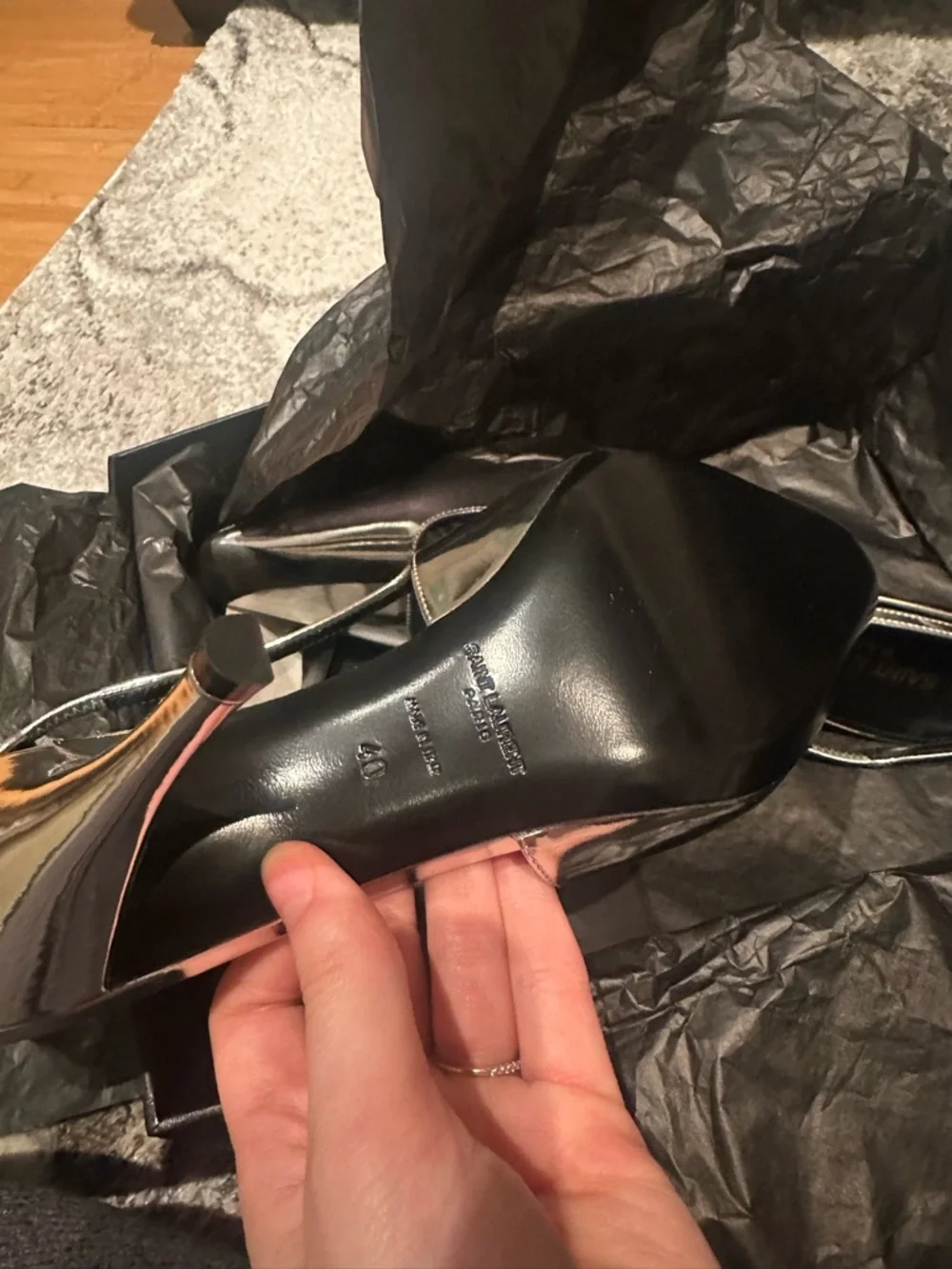 Saint Laurent Silver Heels - Picture 4 of 4